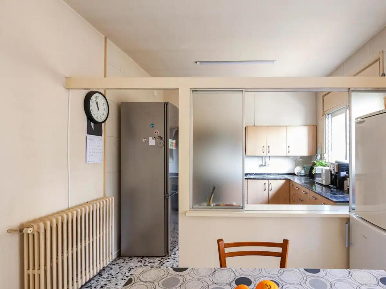 Habitacio V Cal Kim Apartment Martorell Luaran gambar
