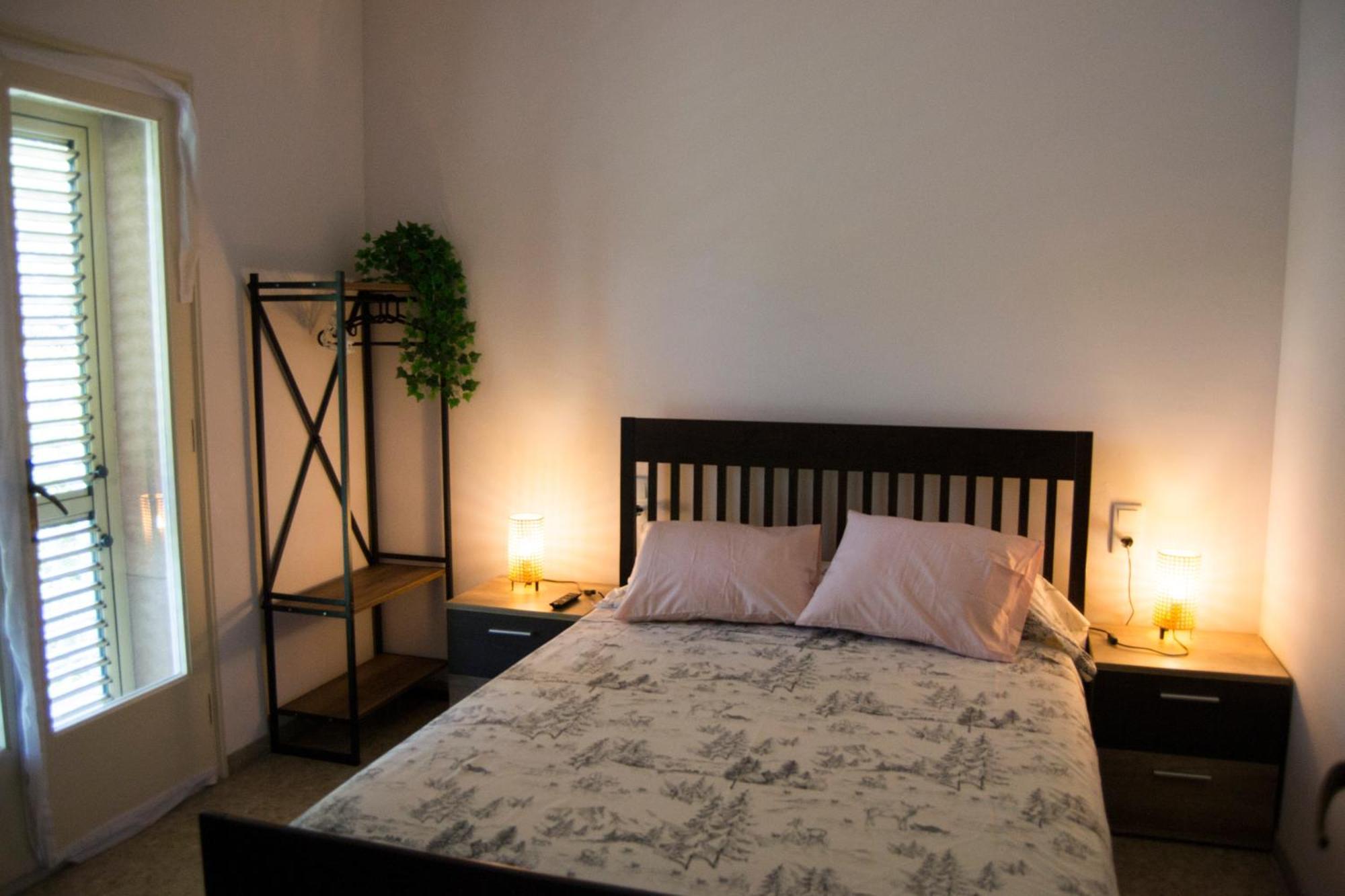 Habitacio V Cal Kim Apartment Martorell Luaran gambar